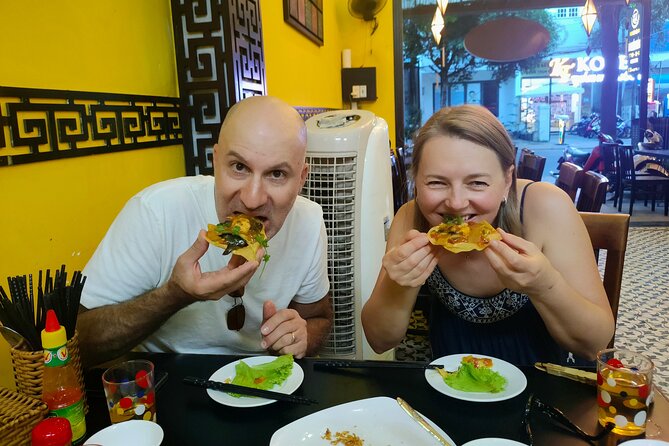 Hoi An street food tour - From the Almanity gate to first bites: the tour’s evening rhythm