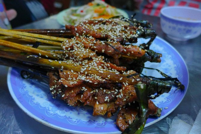 Hoi An Street Food Tour- Eat Like A Local - Stop 4: Madam Khanh (the Bánh Mì Queen) and why this sandwich hits