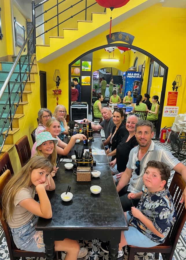 Hoi An Street Food Tour with Locals - How the Tour Builds Flavor Momentum Stop by Stop