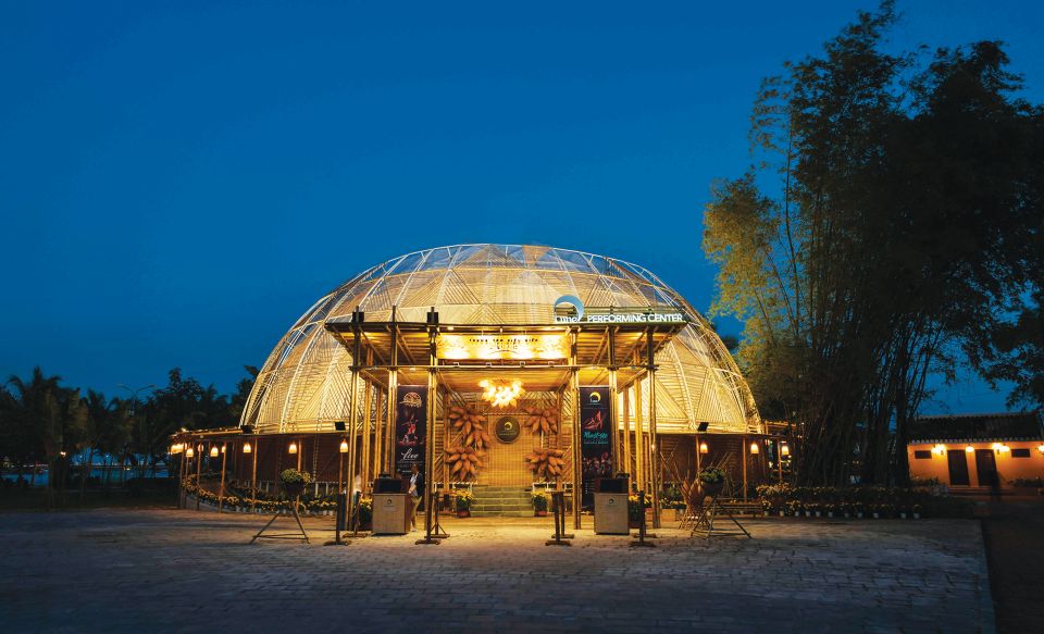 Hoi An: Teh Dar Vietnamese Bamboo Circus at Lune Center - The Overall Experience: What Your Evening Feels Like