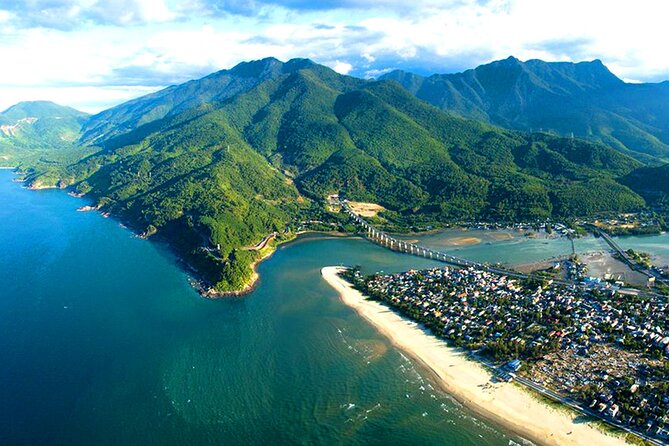Hoi An to Hue Tour by Private Car service - Stop Three: Lang Co Bay for Coast-Cafe Break Energy