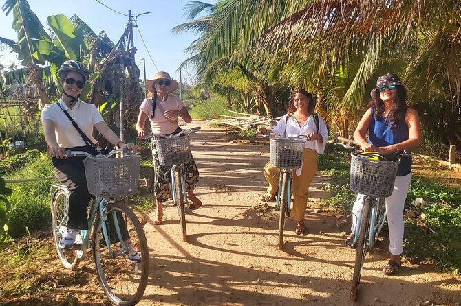 HOI AN Vegetable Village, Basket Boat, Palm Forest PRIVATE TOUR - Tra Que Vegetable Village: a real farming stop, not just a stroll