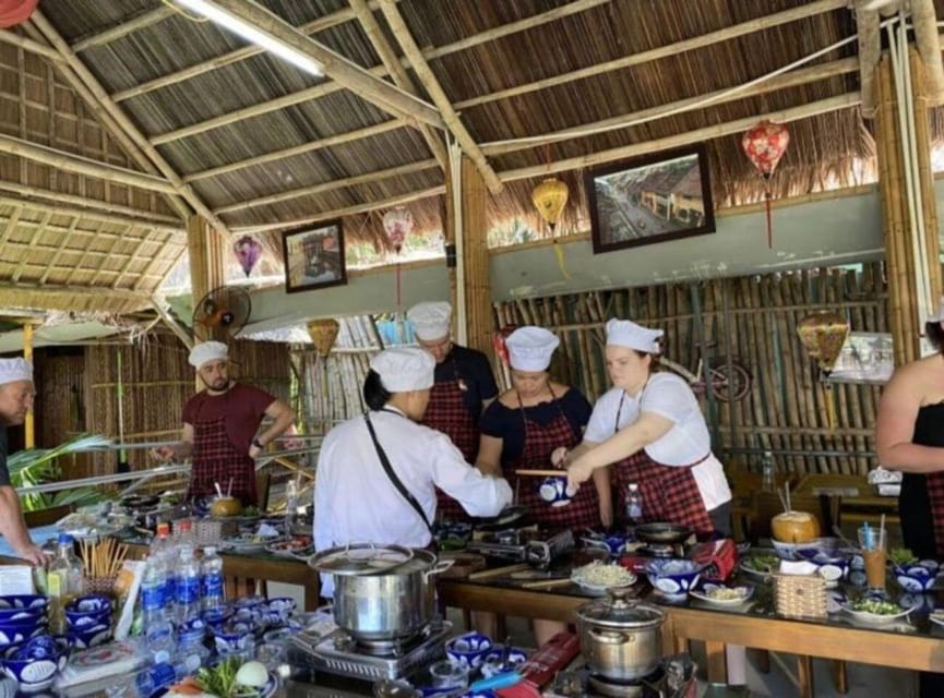Hoi An: Vegetarian Cooking Class w Local Family and transfer - Vegetarian planning: how the class handles mixed diets