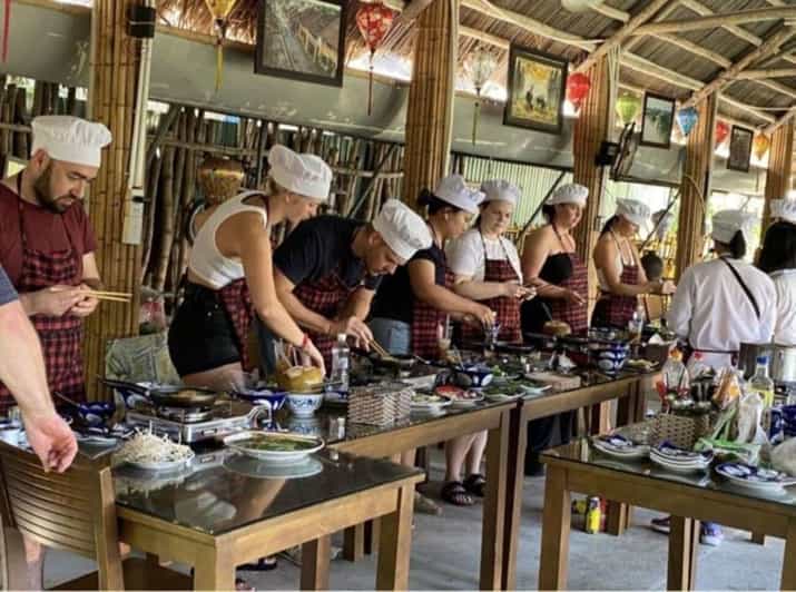 Hoi An: Vegetarian Cooking Class w Local Family and transfer - Getting there smoothly: pickup, meeting point, and timing