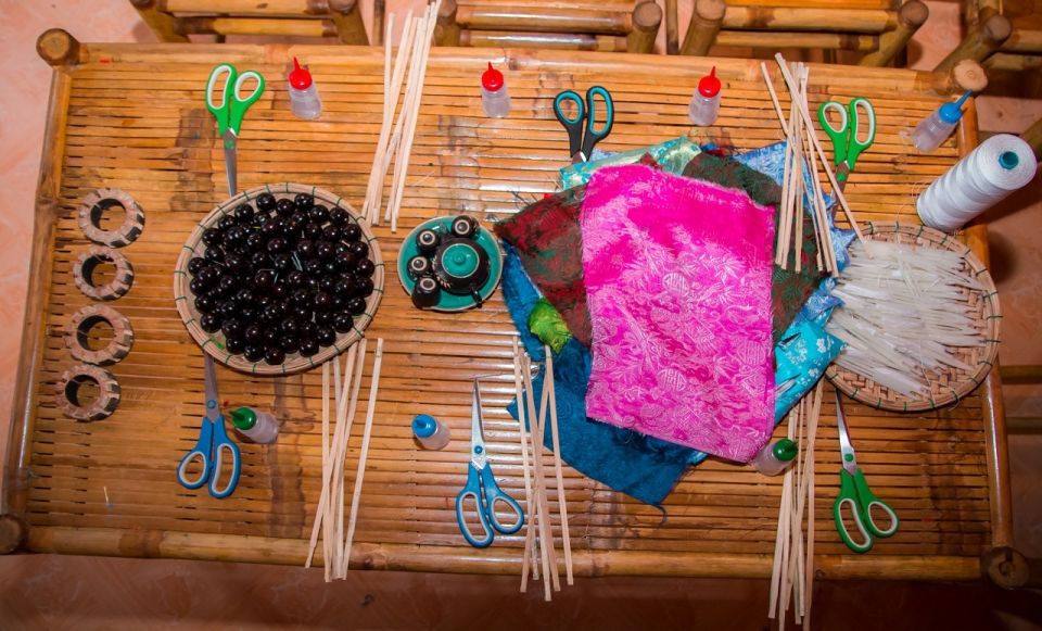 Hoi An: Vietnamese Foldable Lantern Making Class - Instructor Support, Language Help, and Comfort in the Room