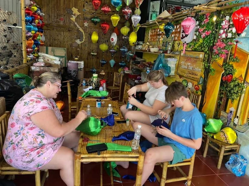 Hoi An: Vietnamese Foldable Lantern Making Workshops - Practical Tips: Clothing, Timing, and Staying Oriented