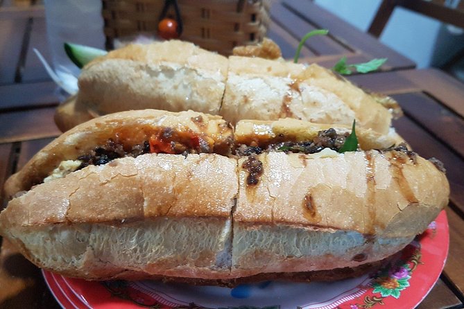 Hoi An Walking Street Food - Private Tour - Logistics That Matter on Foot: Meeting Point, Timing, and Comfort