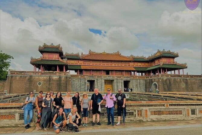 Hoi An Walking Tour, Sampan Boat Trip , Foodie Tour by Night - The foodie tour: bánh mì, cao lầu, and a whole lineup of Hoi An favorites