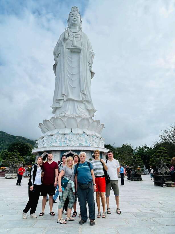 Hoian/Danang: Marble Mountain - Am Phu Cave & Lady Buddha - Thủy Mountain caves: nine stalactite caves plus pagodas and viewpoints