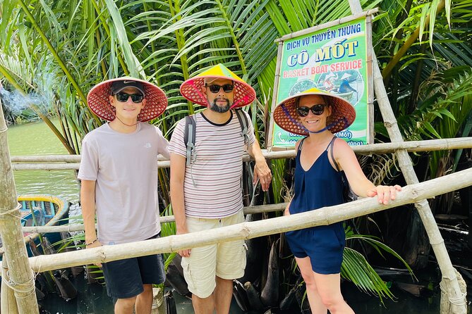 HoiAn:Making Lantern & Cooking Class-BasketBoat Ride,Crab fishing - Coconut cooking house: Chef Tim’s hands-on class (about 2 hours)