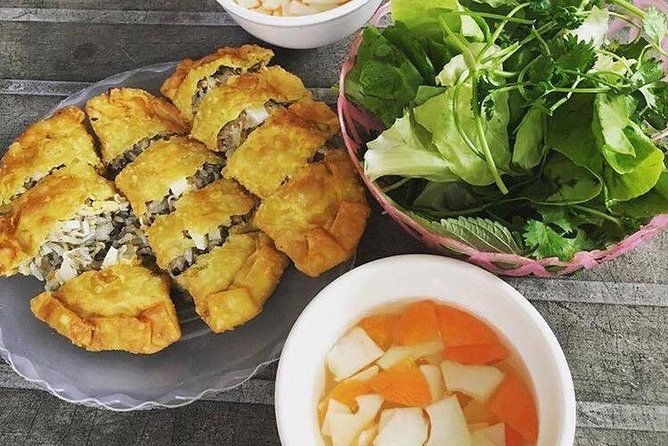 [HOT] Hanoi Old Quarter Walking Street Food - Small Group Tour - English-speaking guides and the human side of the route