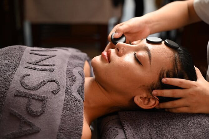 Hot Stone Massage For Full Body Blood Circulation At Da Nang - Key things to know before you go