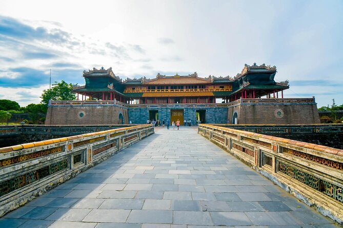 HUE City 1 Day Guided Tours from Da Nang City - Entering Hue with an early start and a real travel day feel