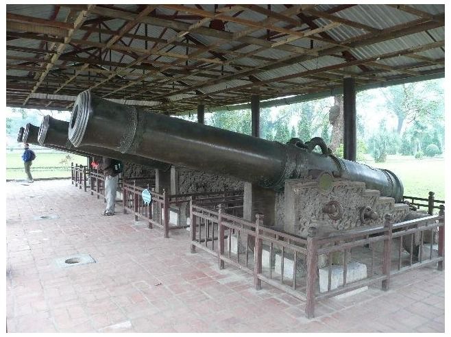 Hue City Full-Day Tour - Minh Mang Mausoleum on Cam Khe Mountain