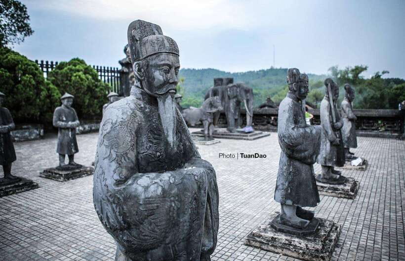 Hue City Full-Day Tour with Dragon Boat Trip & Lunch - Minh Mang tomb: harmony with nature and classical design