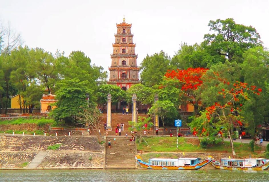 Hue : City Highlights Full Day Tour with Lunch - Thuỷ Xuân Craft Stop: Conical Hat and Incense-Making Village