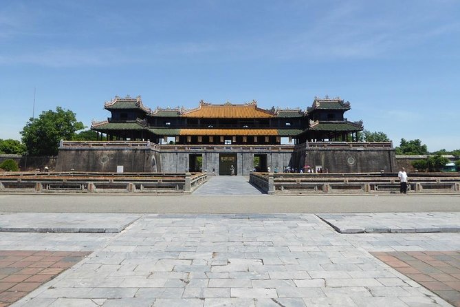 Hue City Private Tour: Ancient Tombs and Incense Making Village - Lunch in Hue: simple, local fuel without the decision fatigue