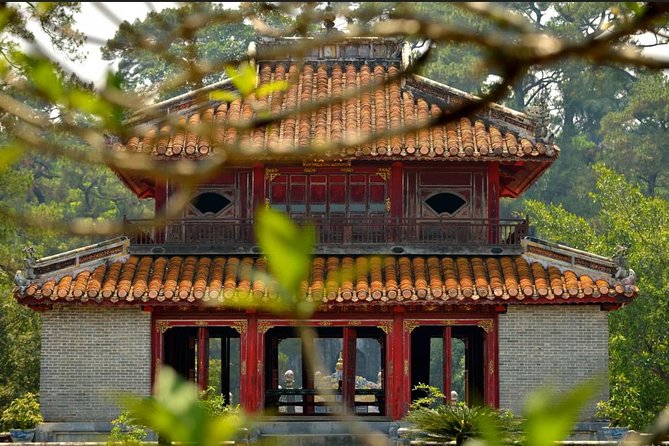 Hue City Private Tour With A Knowledgeable Tour Guide - Stop 2: Thien Mu Pagoda by Dragon Boat on the Perfume River