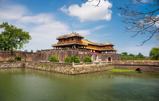 Hue: Deluxe group tour - Dragon Boat to Thien Mu Pagoda: the river moment that makes the day work