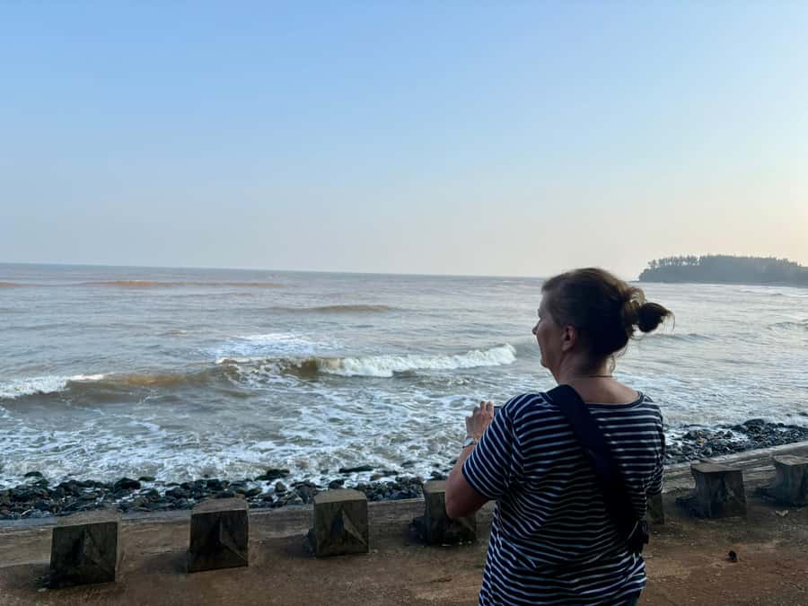 Hue: DMZ Half-Day Tour by Private Car to Vinh Moc Tunnels - What to bring (and what to skip) for the tunnels