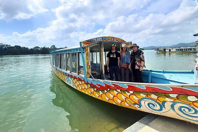 Hue Dragon Boat Tour: Perfume River, Royal Tombs, Hon Chen Temple - Key things that make this Hue tour worth your time
