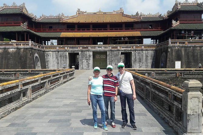 Hue Dragon Boat Tour: Perfume River, Royal Tombs, Hon Chen Temple - Hon Chen Temple on Ngoc Tran Mountain: where rituals mix