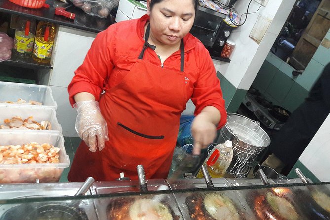 Hue Food Tour by Walking or Cyclo or Motorbike with Driver - Stop 1: Dong Ba Market and the ingredient lesson
