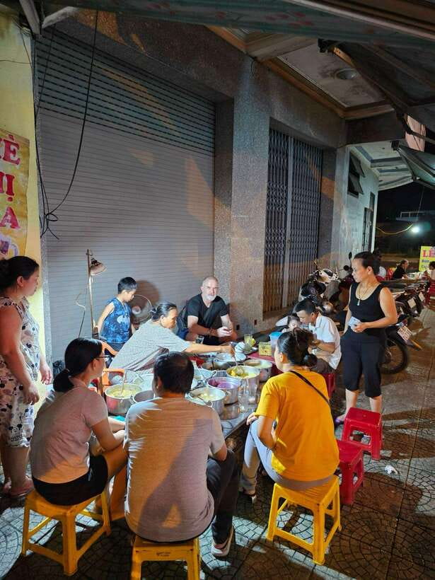 Hue: Guided Local Food Tour with Stories - Hue at Night: Crossing the Huong River on Foot