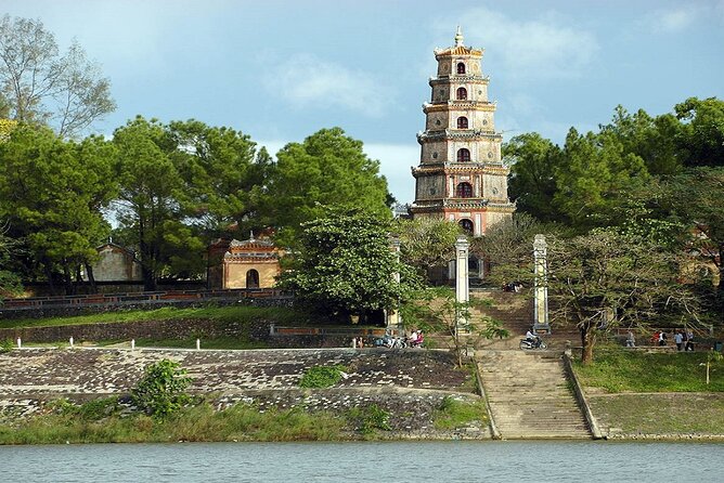 Hue Half Day Tour With Optional Dragon Boat on Perfume River - Imperial City (Hue Citadel): starting with the power center