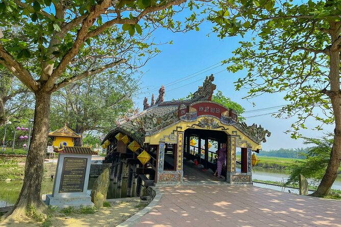 Hue Hoi An Bus Tour Sightseeing via Hai Van Pass 4 Stops - Guide Style: Friendly, Organized, and Funny