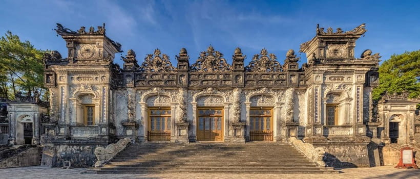 Hue: Hue Royal Tombs Tour Visit 3 Best Tombs & Pagoda - Practical Tips: Stairs, Sun, and How to Get Better Photos