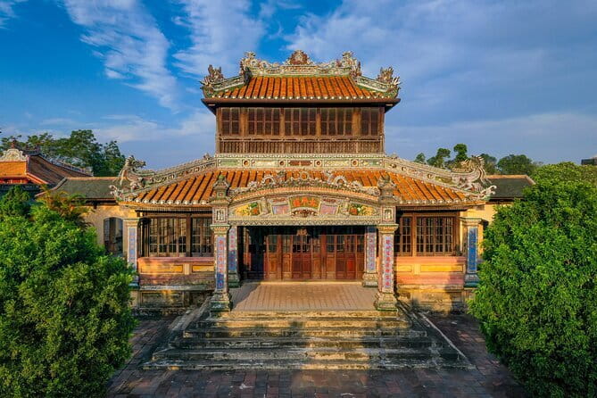 Hue Imperial and Forbidden City Guided Tour in 2,5 hours - Small-group format inside a big complex