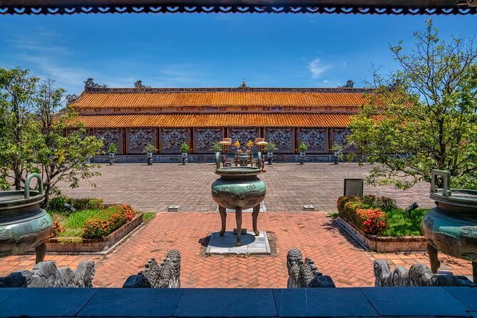 Hue Imperial and Forbidden City Guided Tour in 2,5 hours - 2.5 hours inside the walls: what you can expect from the pacing