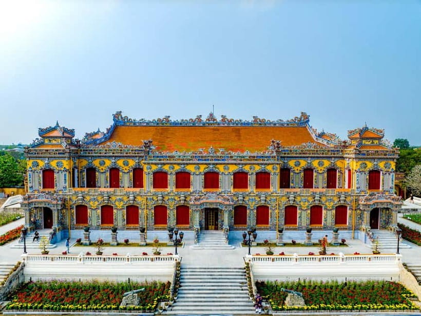 Hue Imperial City and Forbidden City Walking Tour - Starting at the Bronze Cannons: getting your bearings fast
