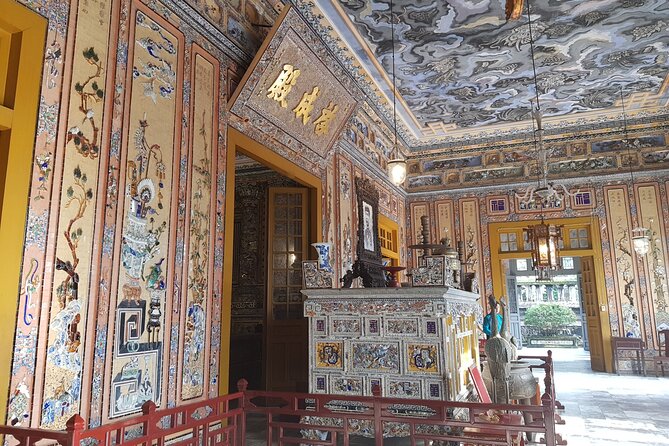 Hue Imperial City Private Tour with Royal Lunch - Hue Imperial City (Citadel + Forbidden City areas): the royal core