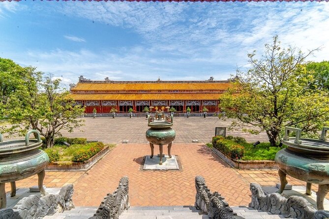 Hue Imperial City Walking Tour 2.5 Hours - Understanding the Nguyen Dynasty Through Palace Life Details