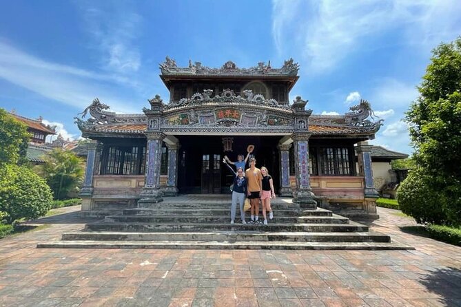 Hue Imperial City Walking Tour 2.5 Hours - Walking Comfort, Weather, and How This Tour Moves