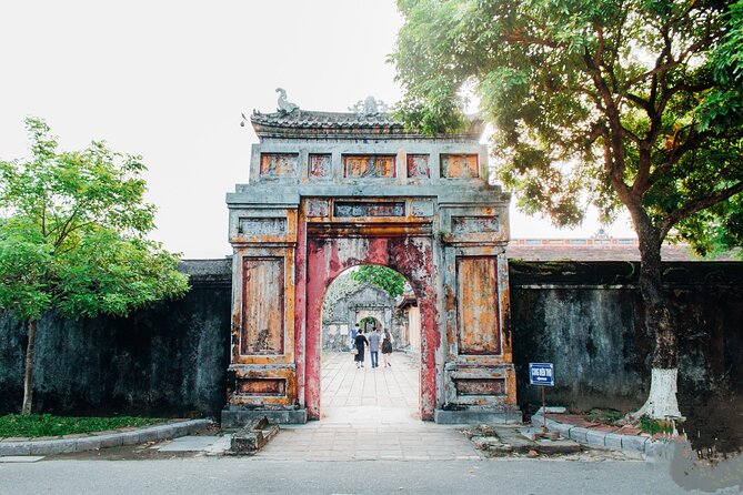 Hue Imperial City Walking Tour (Kids Half-Price) - Nine Dynastic Urns and the meaning of Minh Mang’s 1836 work