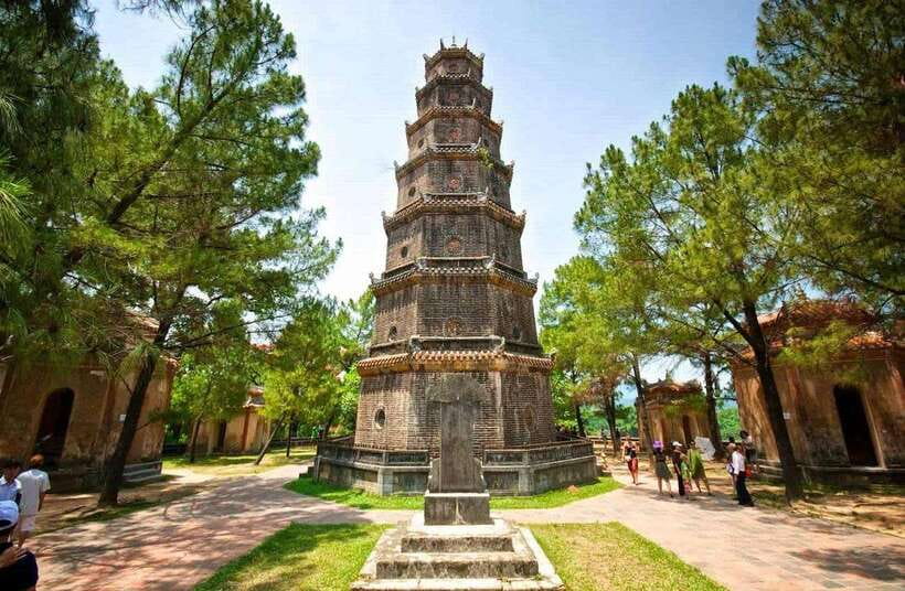 Hue: Private Dragon Boat, Pagoda, and Royal Tomb Tour - Thien Mu Pagoda: 17th-century devotion on a hill over the river