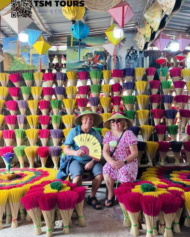 Hue: Royal Tombs & Pagoda Private Tour By Dragon Boat & Car - From hotel pickup to a calm Perfume River glide