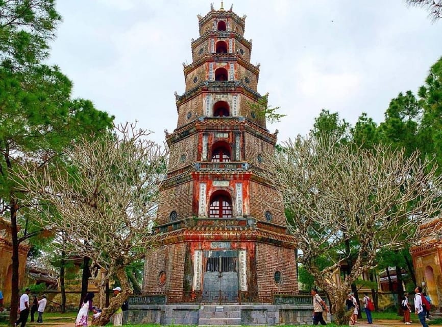 Hue : Royal Tombs- Thien Mu Pagoda- Dragon Boat Private Tour - Thien Mu Pagoda: Hue’s Oldest Religious Stop and Its 17th-Century Story