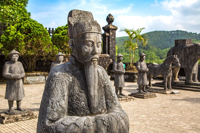 Hue: Royal Tombs Tour - Visit 3 Best Tombs & Pagoda - Thien Mu Pagoda: Hue’s icon to close the loop