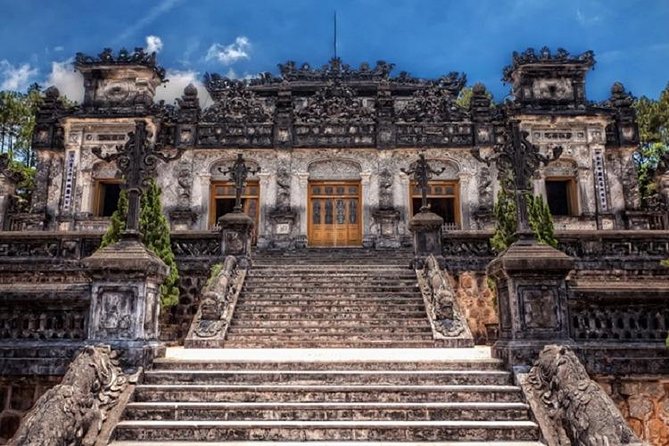Hue Royal Tombs Tour: Visit Best Pagoda & King's Mausoleums - Guides make the difference: design, symbolism, and story