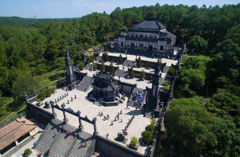 Hue Royal Tombs Tour: Visit Best Pagodas & Mausoleums - The guide-difference in real Hue timing (Bi, Duy, Tra My, David)