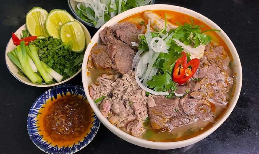 Hue Street Food Walking Tour with Local Dishes - Key Things You’ll Notice on This Hue Street Food Tour