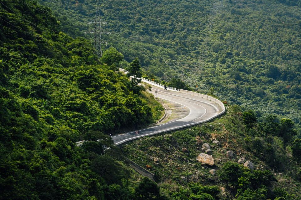 Hue to Hoi An by bus: Hai Van Pass, Lang Co, Marble mountain - Value Check: $15 for a Scenic Hue-to-Hoi An Transfer