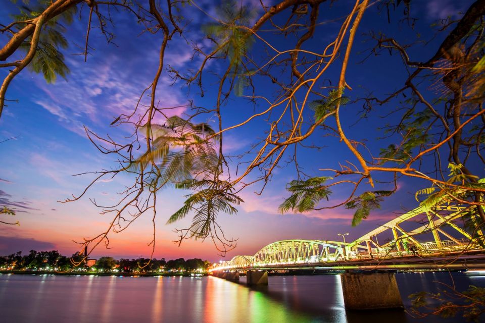 Hue: Traditional Singing on Huong River Ticket - Lantern dropping: the moment you’ll remember