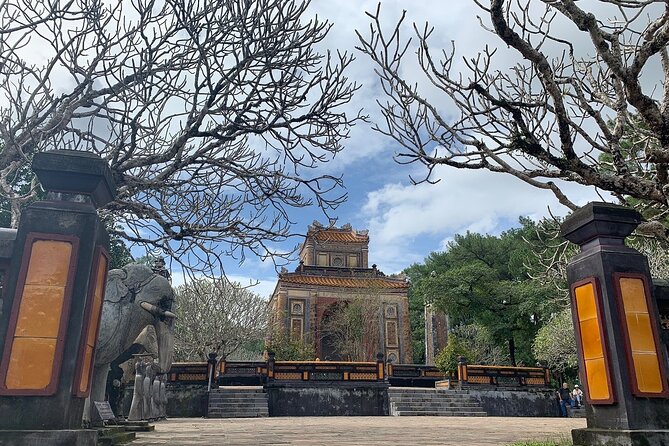 Hue’s Top Attractions by Car with Informative ES Driver - Thien Mu Pagoda: free, famous, and worth the river views
