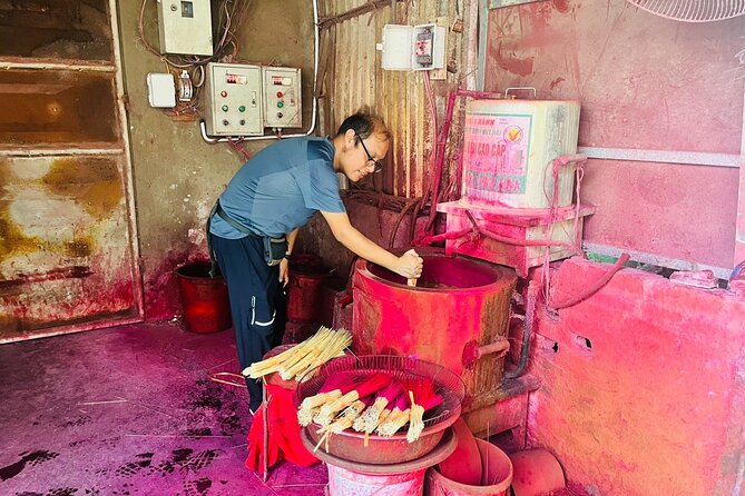 Incense Village, Hat & Lacquer Artisanal Tour Options From Hanoi - Stop 3: Ha Thai Village Lacquer Painting and Take-Home Expectations