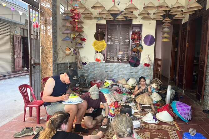 Incense Village, Hat & Lacquer Artisanal Tour Options From Hanoi - Group vs Private Tour: How It Changes Your Day